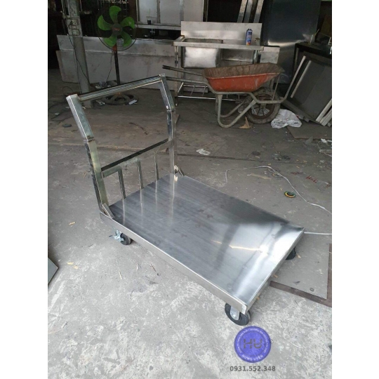 Xe đẩy hàng hóa